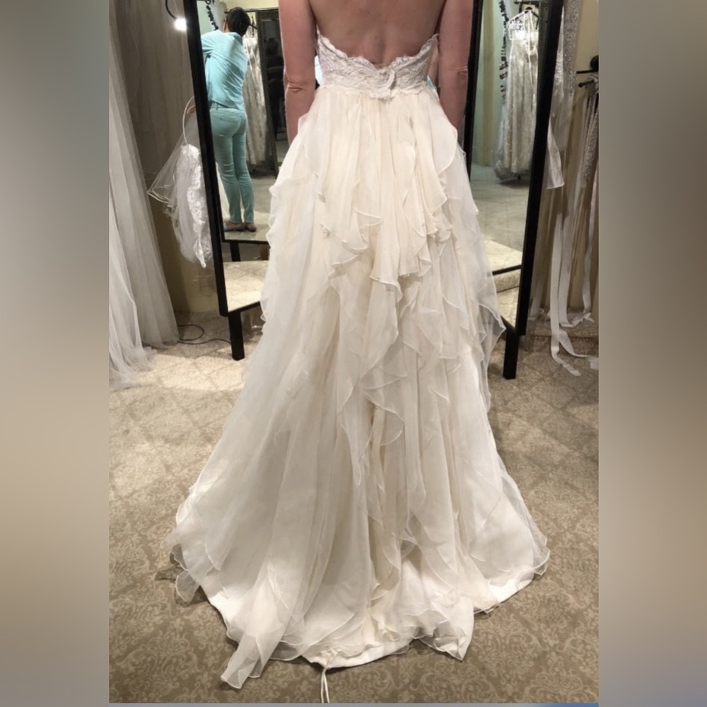 Hayley Paige KIRA Couture Wedding Gown size 10 - Picture 7 of 11